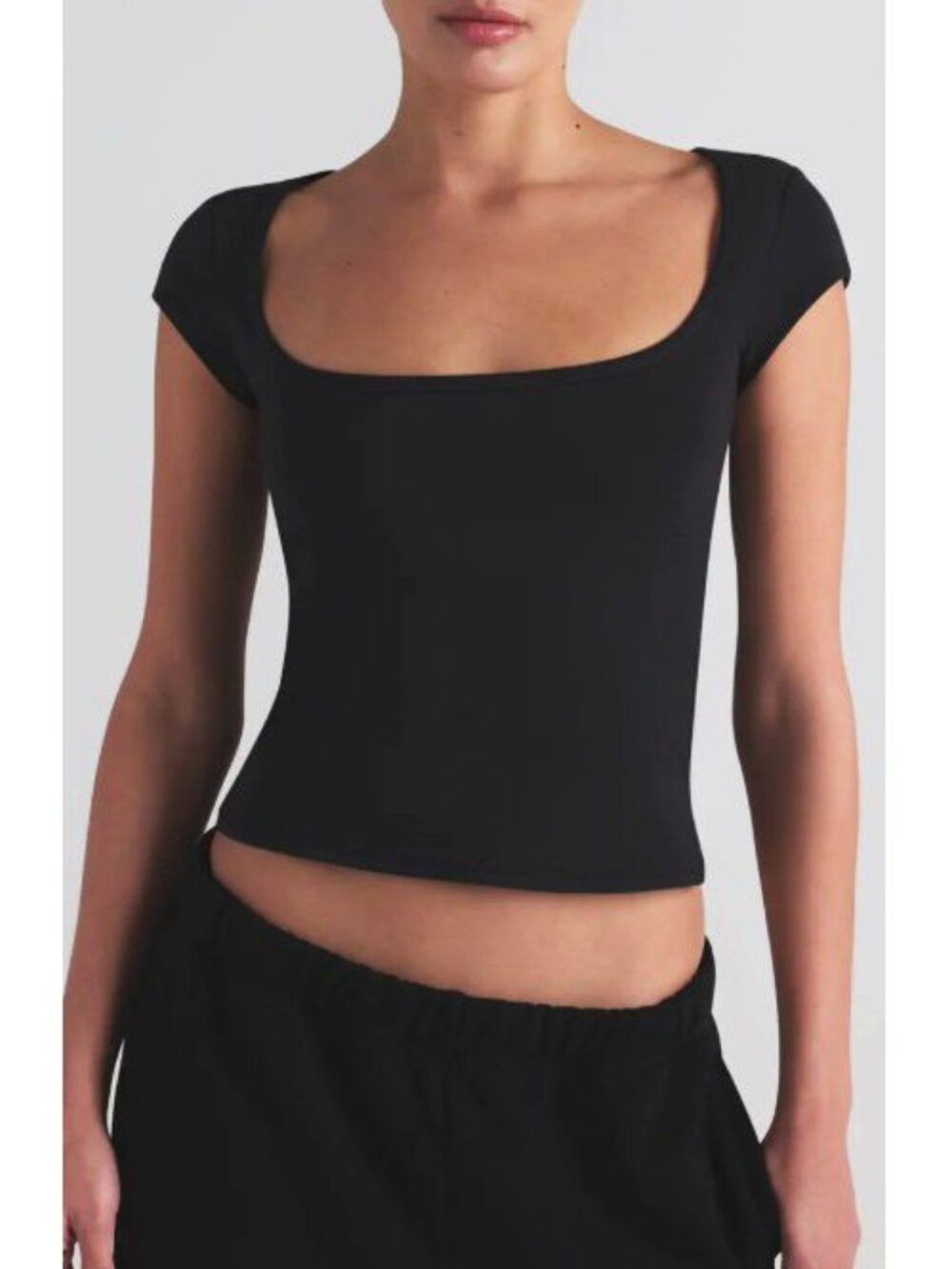 SKIMS Scoop Neck Cotton Blend Jersey T-Shirt in Black Size S - Picture 3 of 8